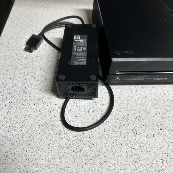 Microsoft Xbox One 1540 Black USB HDMI Video Game Console Only - Picture 2 of 6